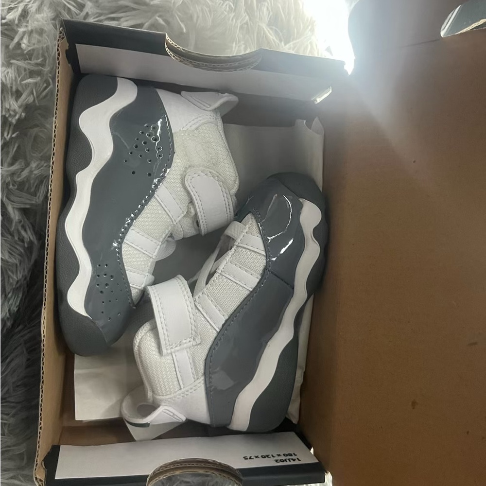 Two rings Jordan’s 4c